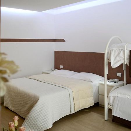 פולינאנו א מארה B&B Dimora Silvestri חדר תמונה